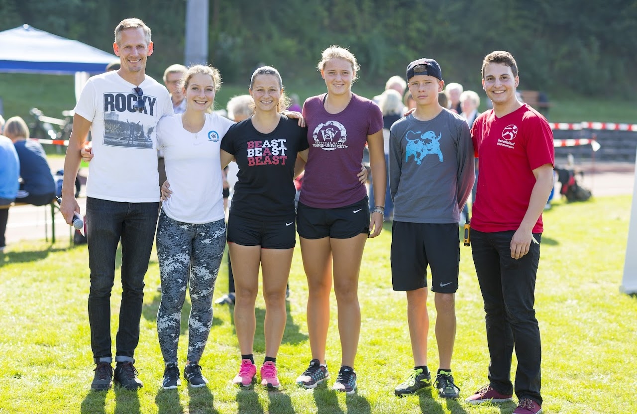 Bild vom 9. Benefizlauf im Jahr 2016. Dies ist das 77. Bild.